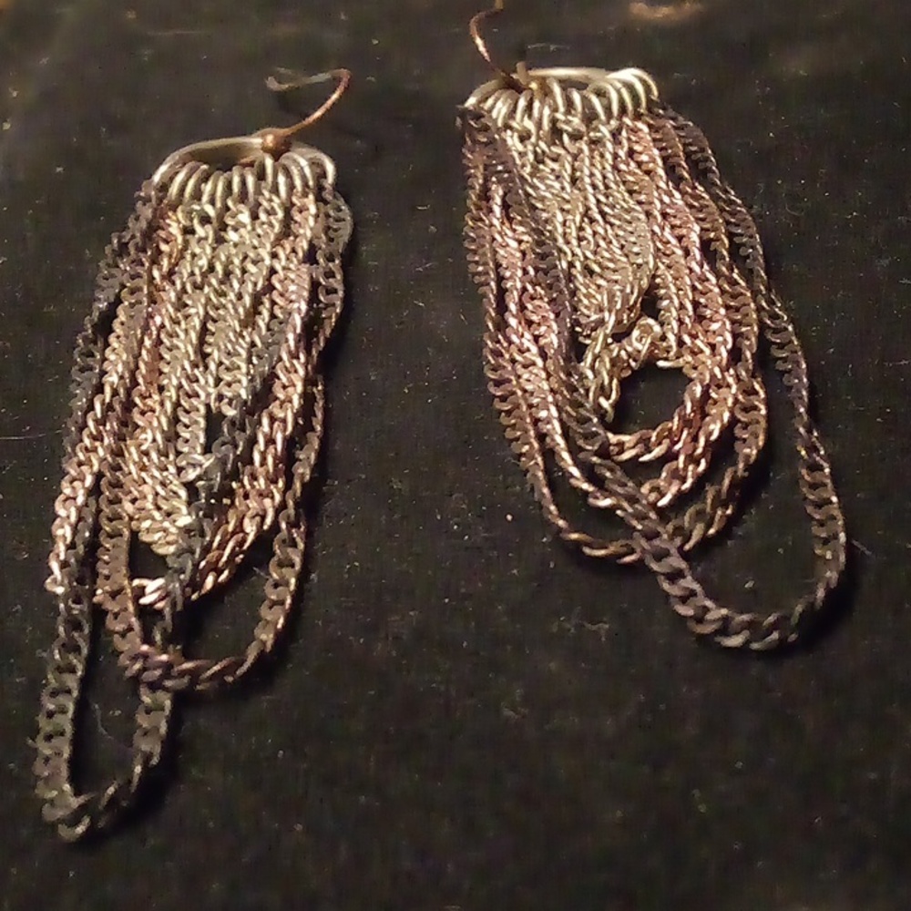 Stunning Dangling Chain Earrings - image 2